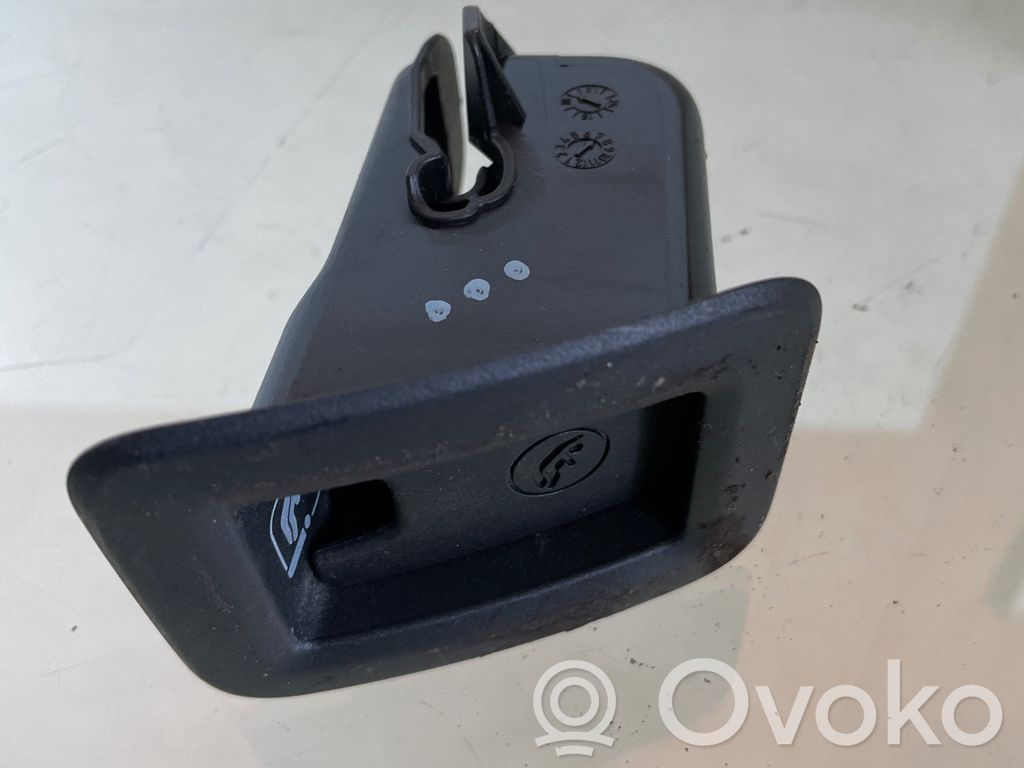 Audi Q2 - Cubierta ISOFIX 