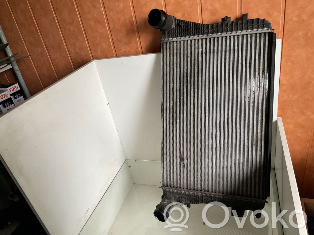 Volkswagen Touran II Interkūlerio radiatorius 