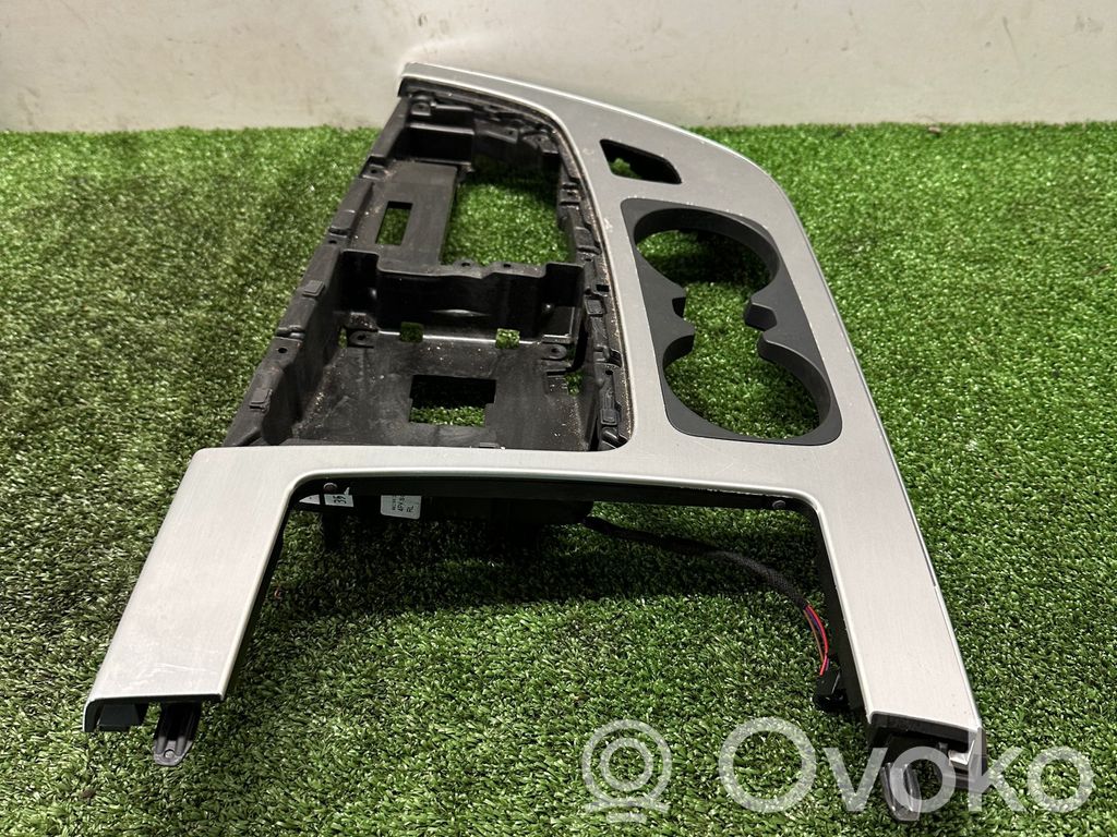 Audi Q7 4M Ramă consolă centrală 