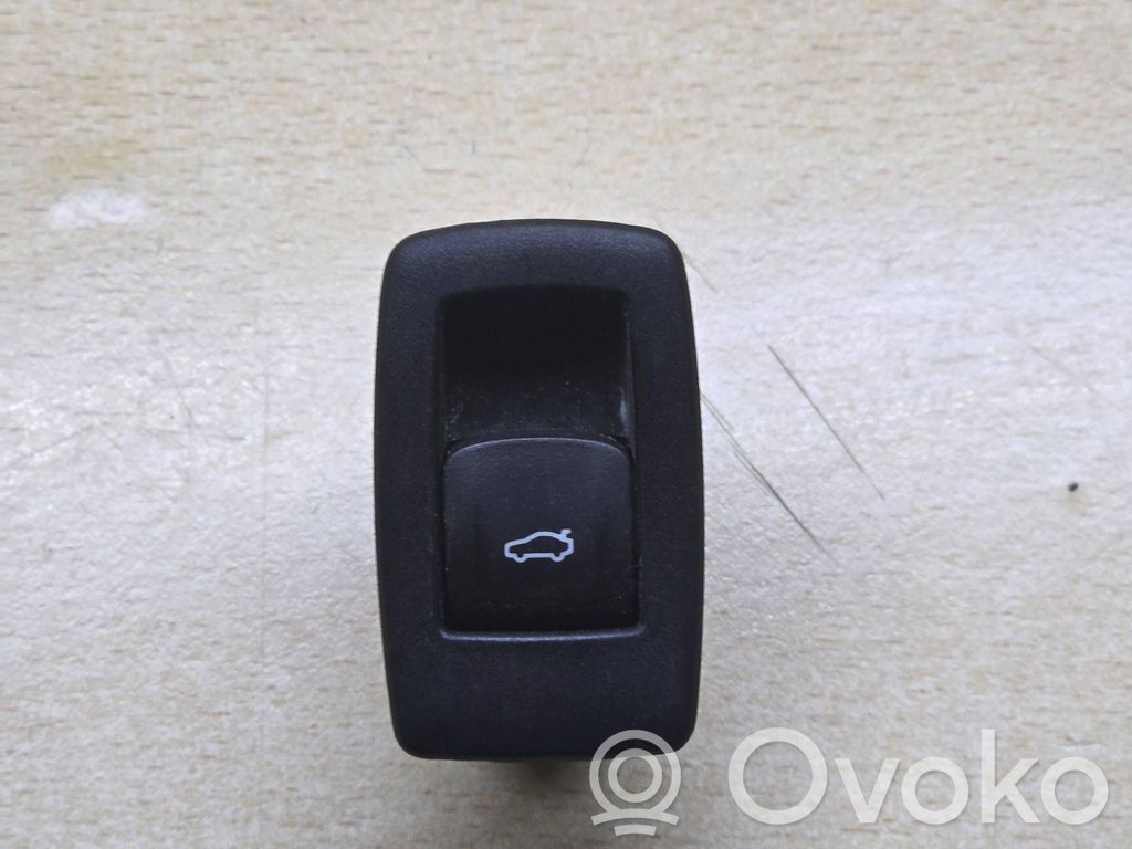 Tailgate opening switch   9327029,L3AB05028,030421