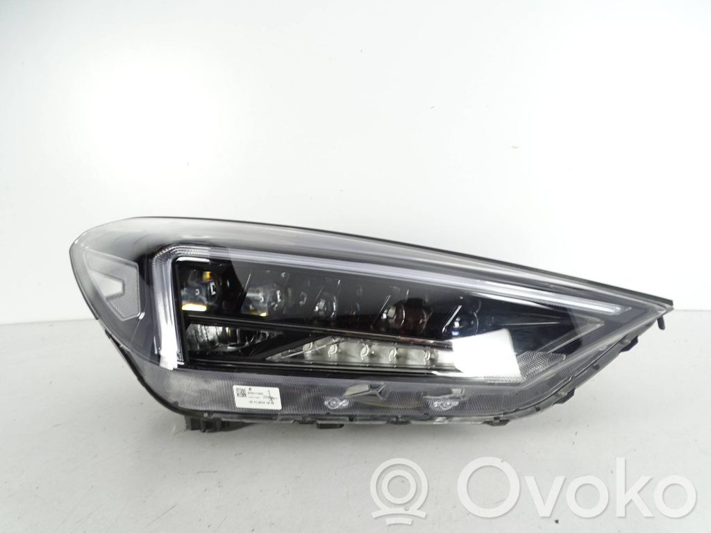 Hyundai Tucson TL Lampa przednia 