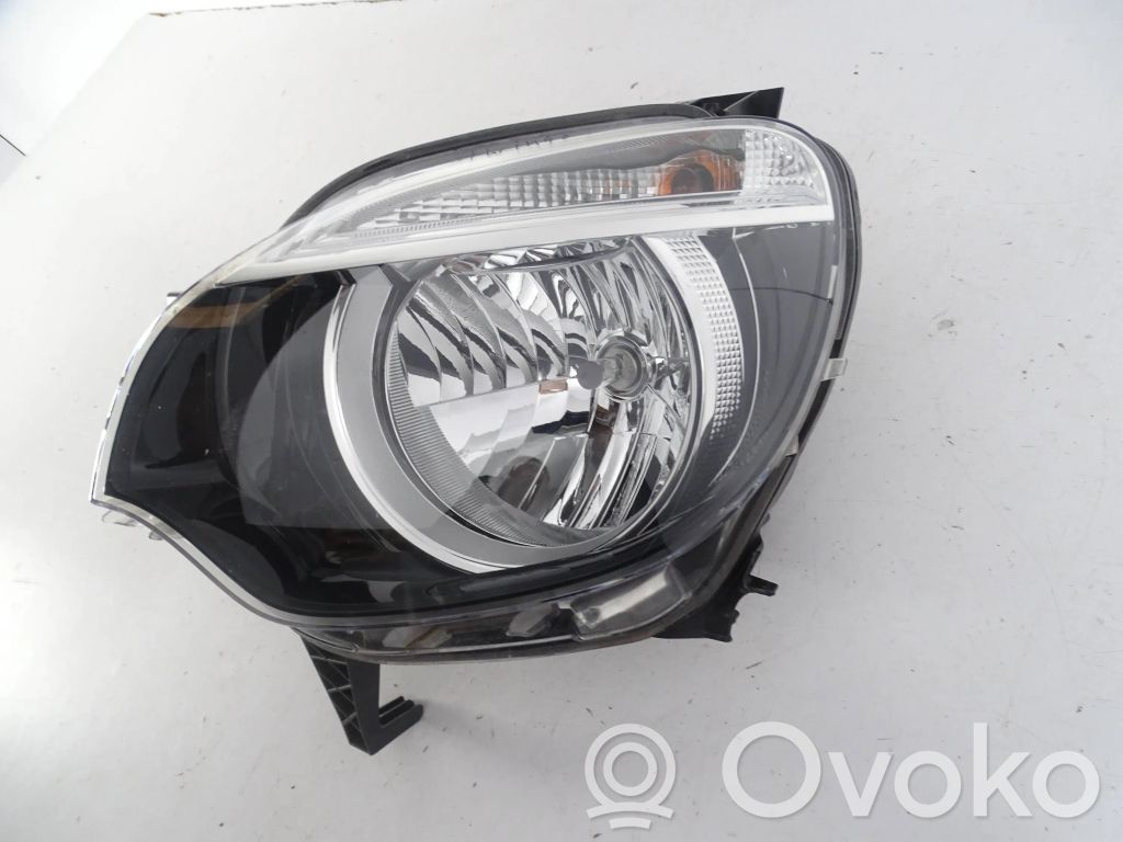 Renault Twingo III Phare frontale 