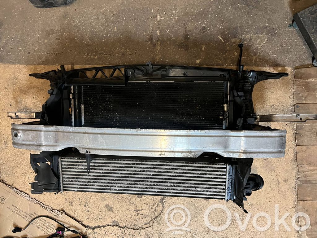 Radiatorių panelė   4G0805594,30TDI,20142017,4G0145805L,4G0145805N,4G0145805R,4H0121207B,4H0959455AD,4H0959455AE,8K0121251H,AUDIA6A7,CTR