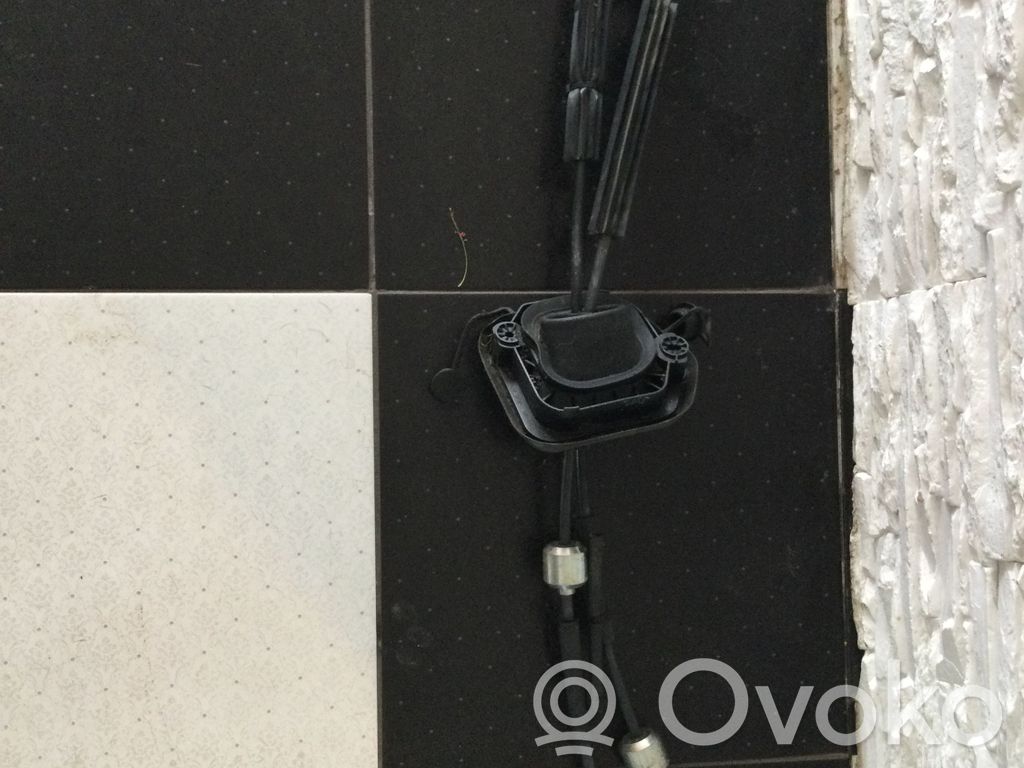 Gear shift cable linkage