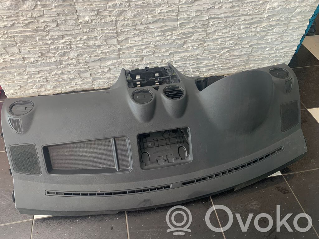 Volkswagen Caddy Панель 
