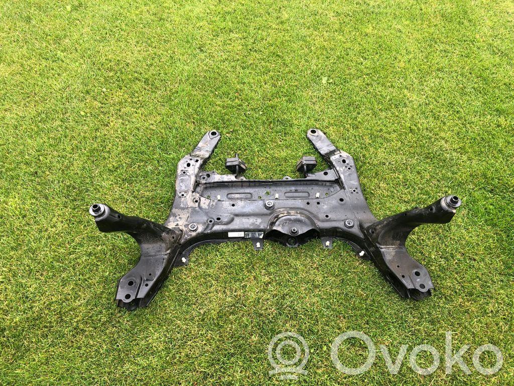 BMW 1 F70 Front subframe 