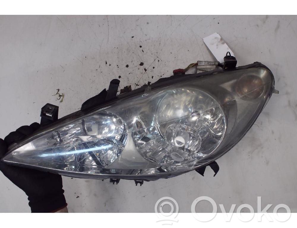 Peugeot 307 Lampa przednia 