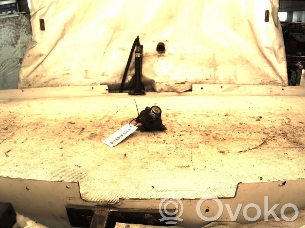 BMW 1 E81 E87 Termostaatin kotelo 