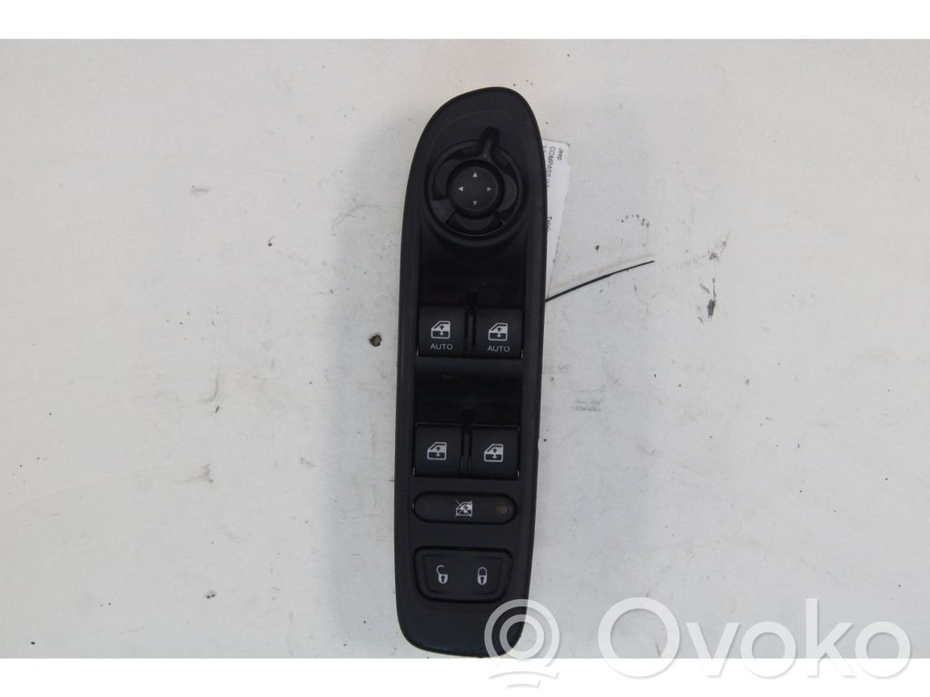 Jeep Compass Electric window control switch 