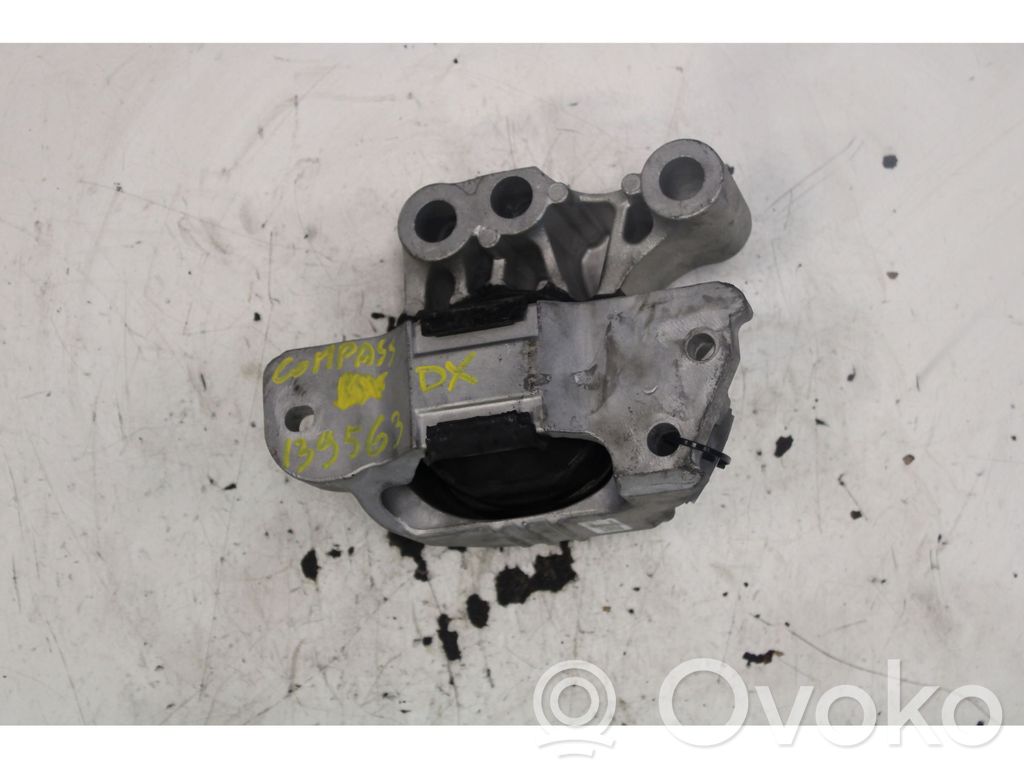 Engine mount bracket   00534347400