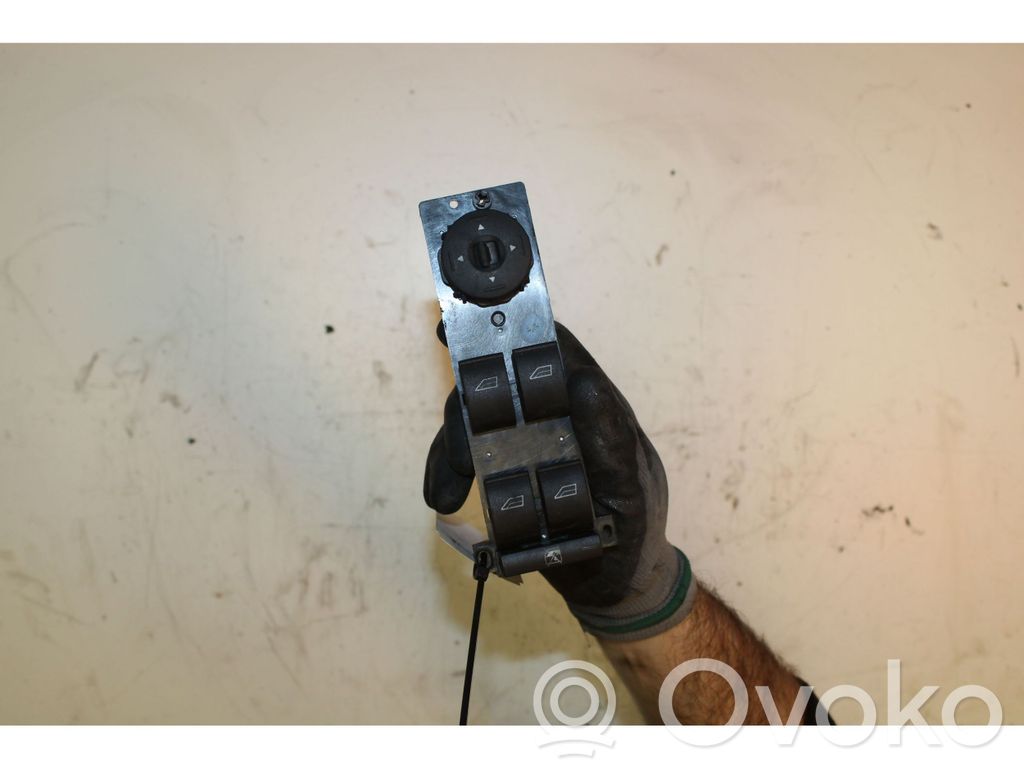 Comutator comandă geamuri electrice