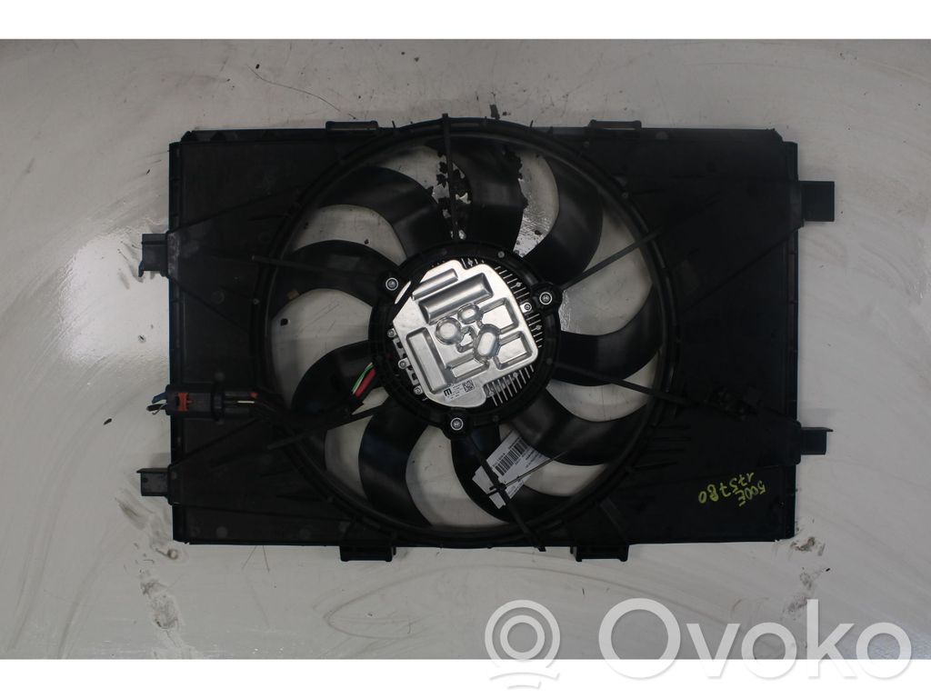 Fiat 500E Elektryczny wentylator chłodnicy 