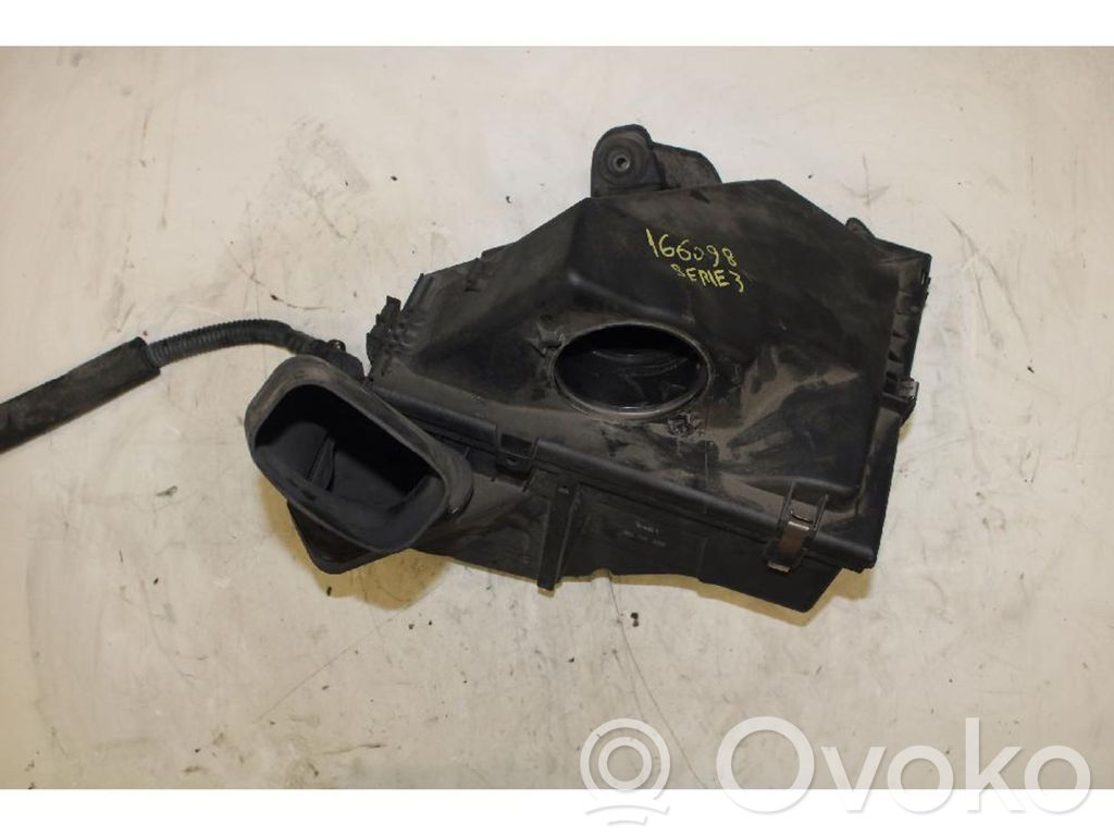 Air filter box   1371779746704