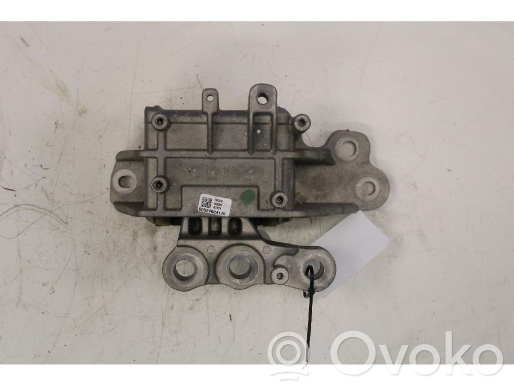 Jeep Renegade Engine mount bracket 