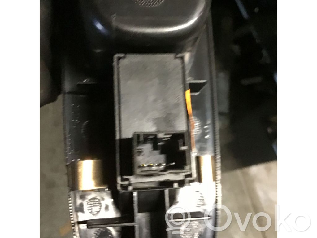 Interrupteur commade lève-vitre   735531347