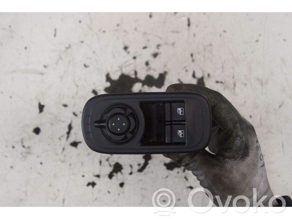 Interruptor del elevalunas eléctrico   07357249090