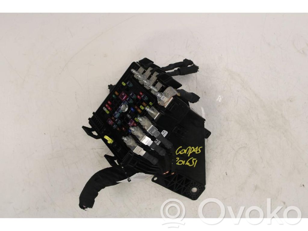 Fuse module   P68521267AA