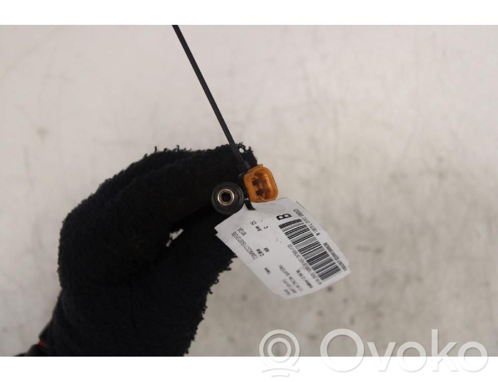 Suzuki Swift I Injector combustibil 