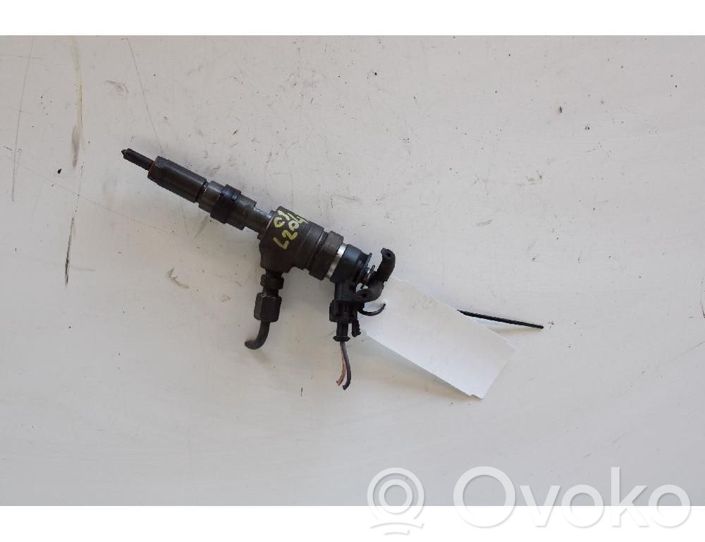 Injecteur de carburant   0445110135