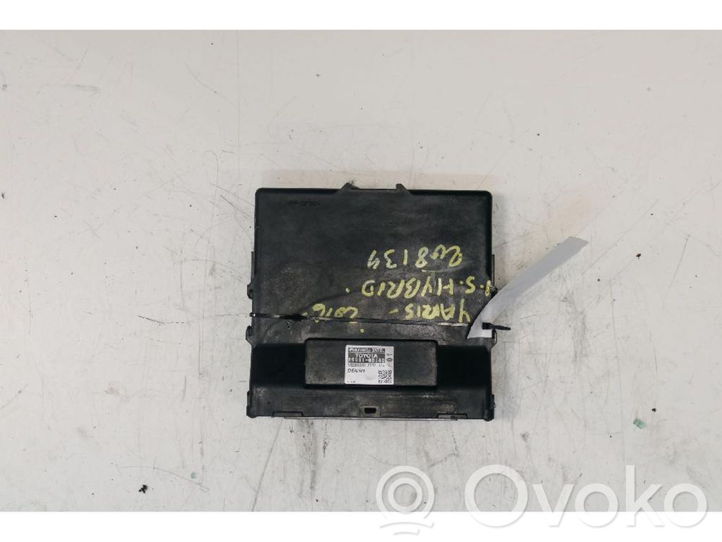 Boîtier de commande ASC / interrupteurs   899810D140