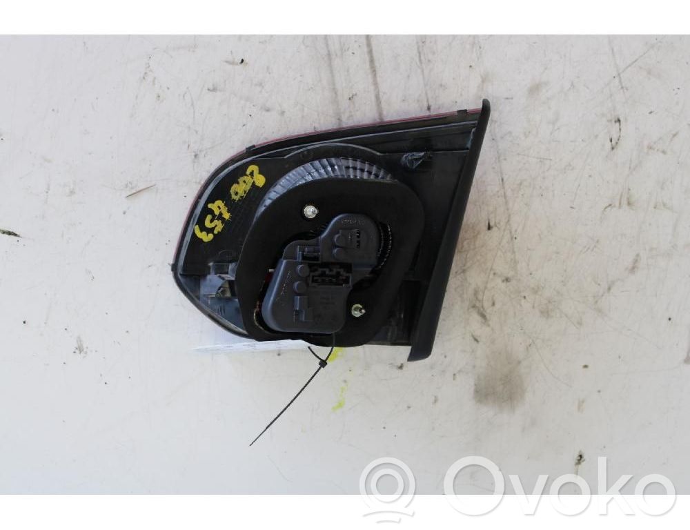 Volkswagen Golf VI Lampă spate în capacul portbagajului 