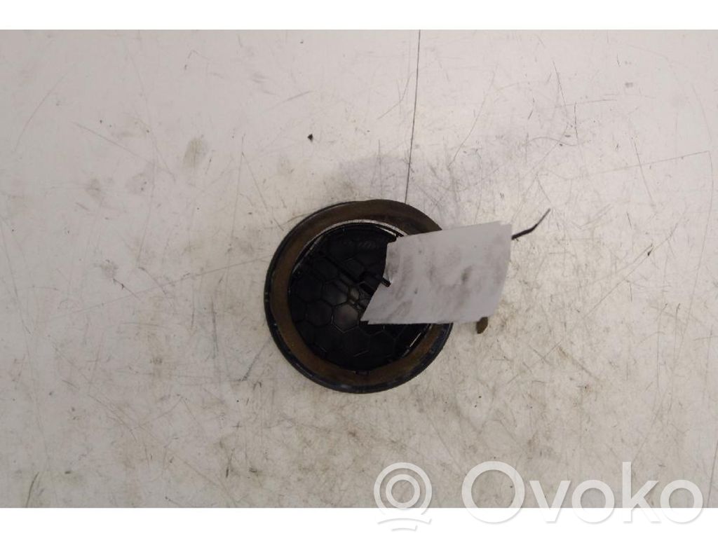 Rejilla de ventilación central del panel