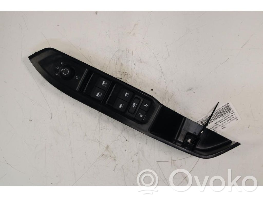 Jeep Compass Electric window control switch 