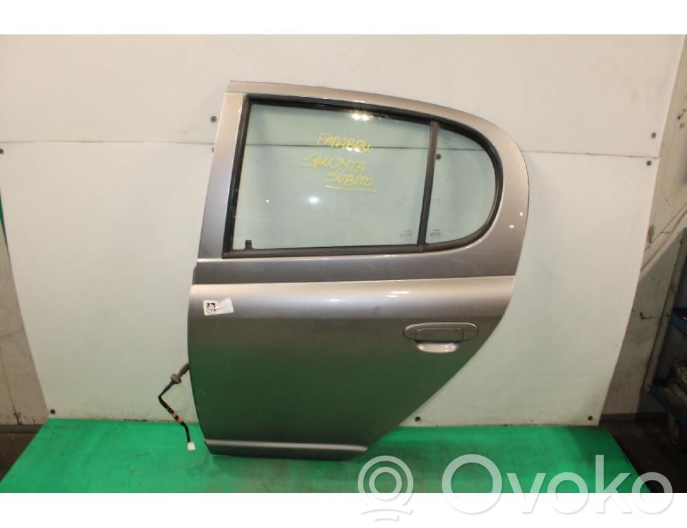 Toyota Yaris Drzwi tylne
