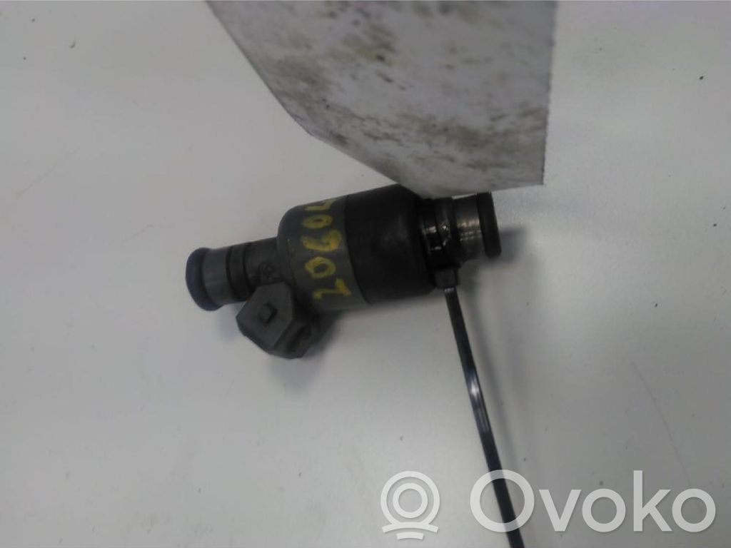 Inyector de combustible   25321516