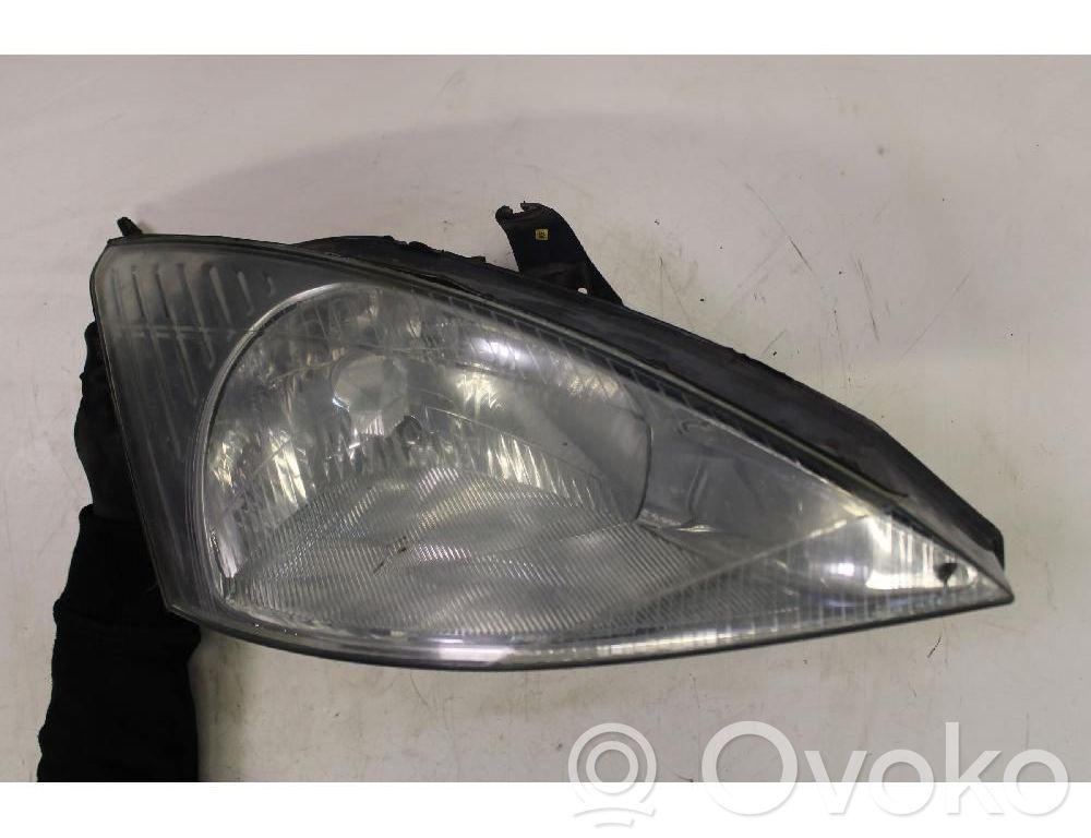 Ford Focus Headlight/headlamp 
