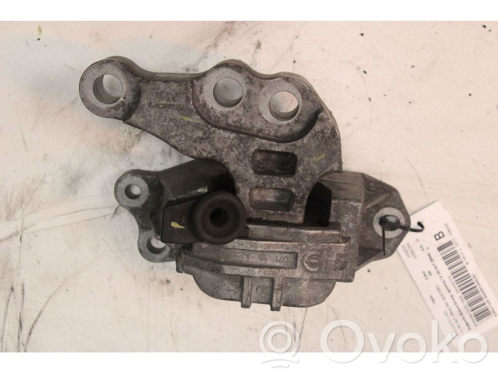 Fiat Tipo Engine mount bracket 