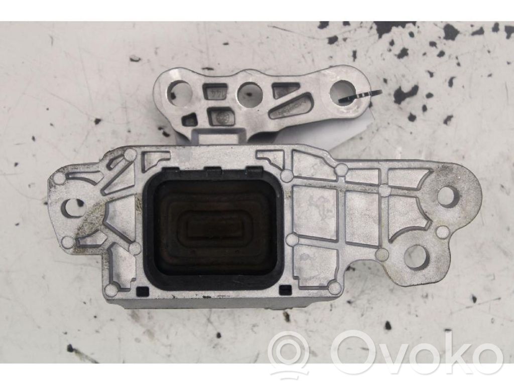 Fiat Tipo Engine mount bracket 