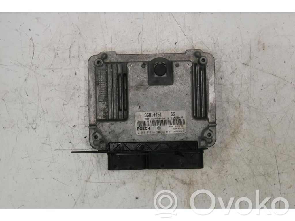 Unité / module de commande d'injection de carburant   0281013627