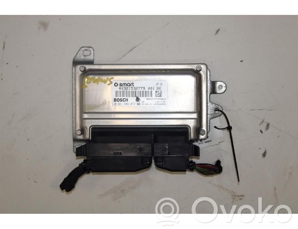 Unidad de control/módulo de la bomba de inyección de combustible   0261S04012