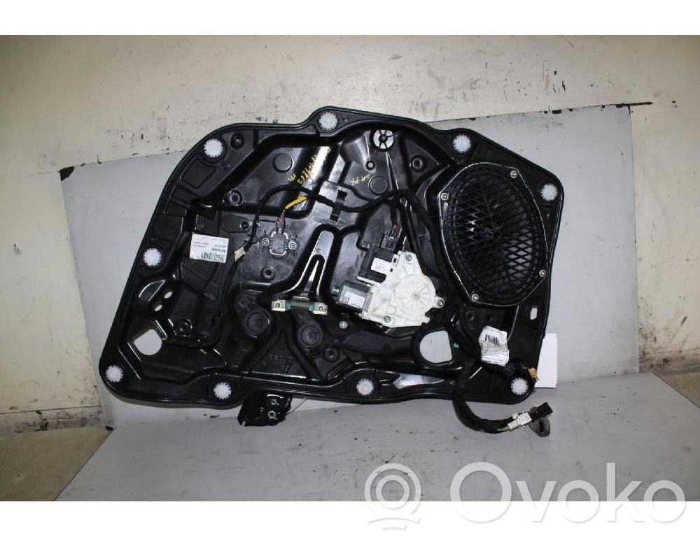 Mécanisme de lève-vitre avec moteur