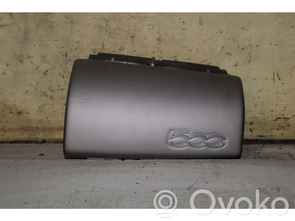 Fiat 500L Handschuhfach