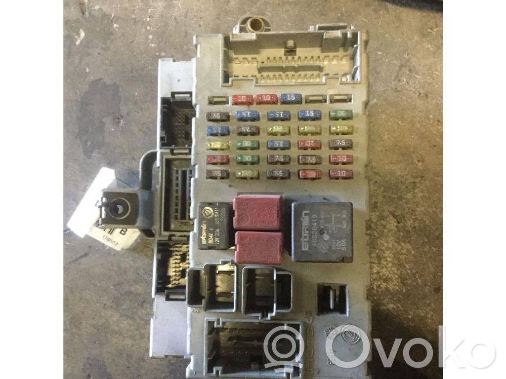 Fiat Punto (188) Module de fusibles