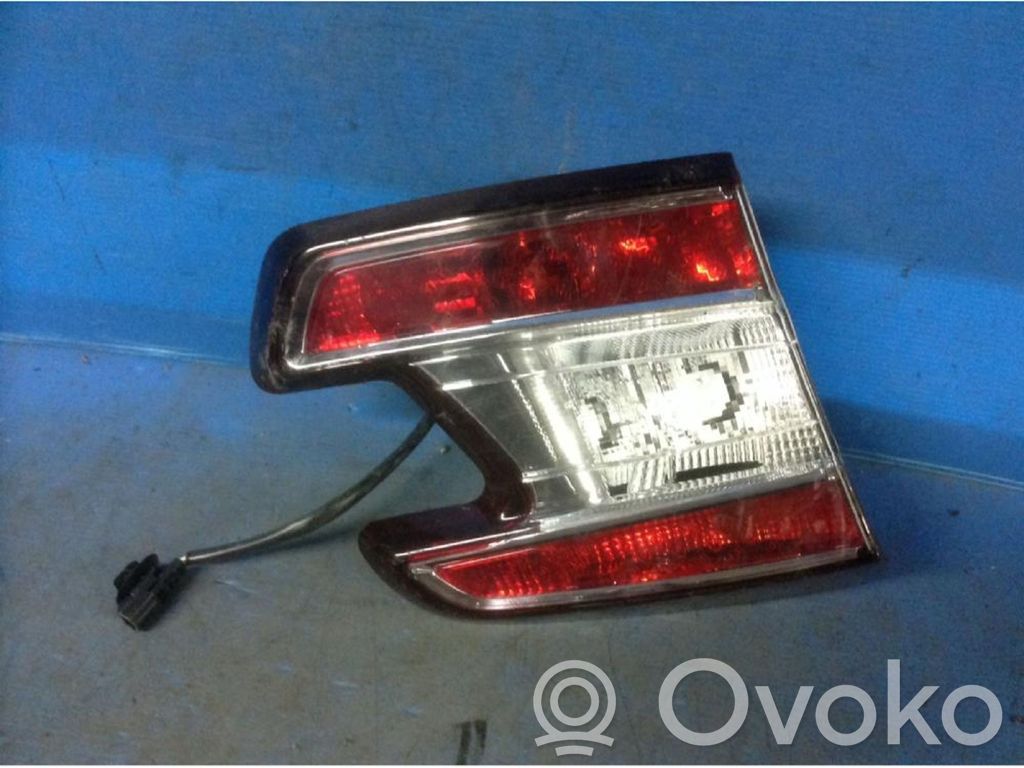 Renault Megane III Lampă spate în capacul portbagajului 