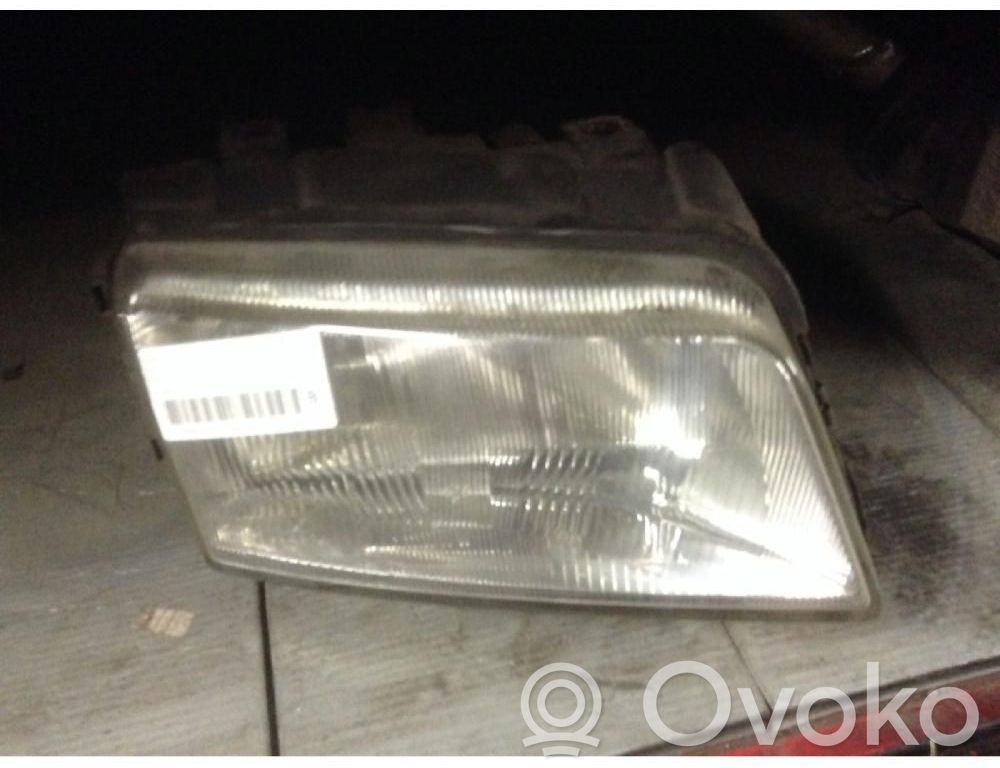 Audi A4 S4 B5 8D Faro/fanale 