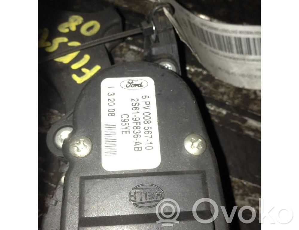 Ford Fiesta Kaasupolkimen asentoanturi 