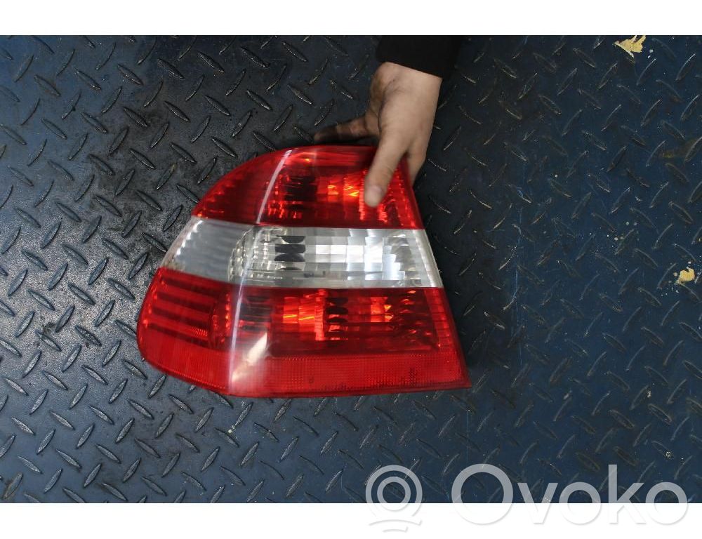 Lampa tylna   63216910533