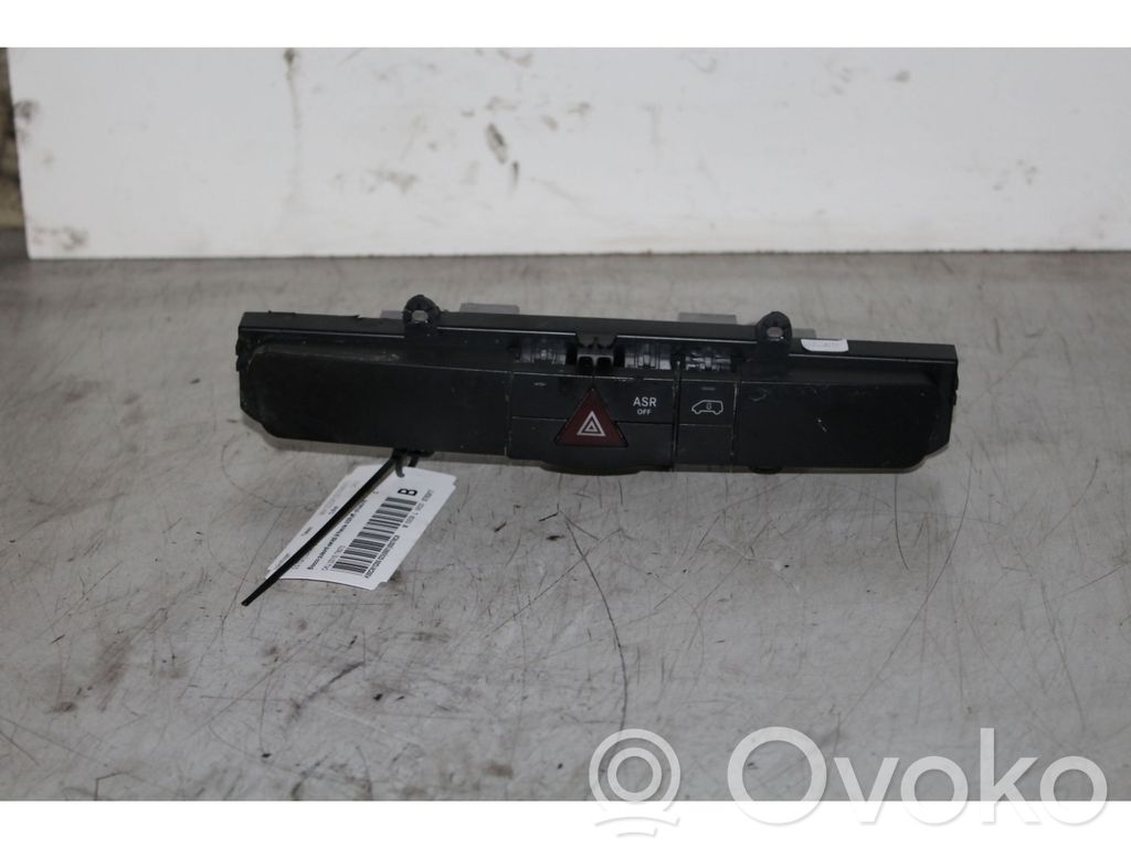 Multifunctional control switch/knob