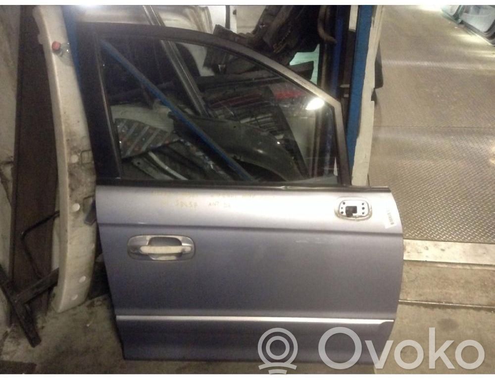 Hyundai Trajet Puerta delantera 