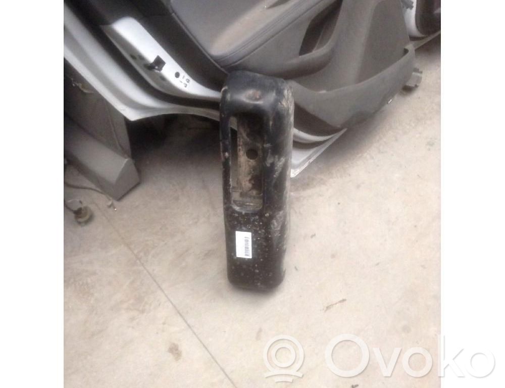 Opel Frontera A Coin de pare-chocs arrière