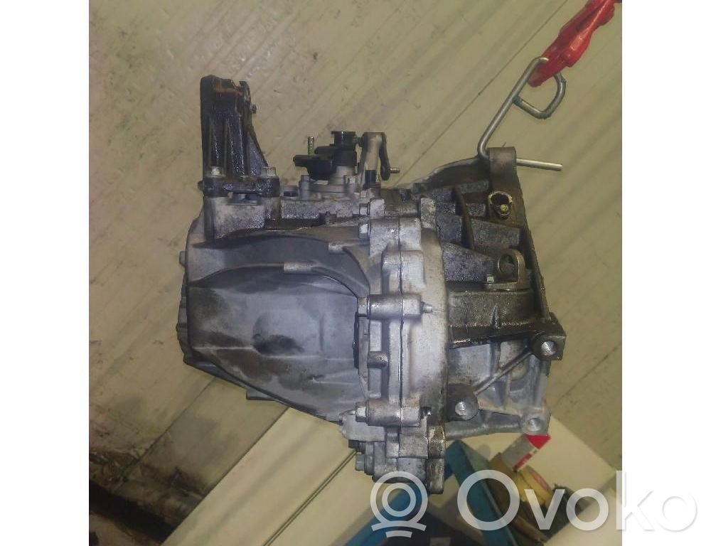 KIA Ceed Cutie viteze manuală cu 5 trepte 