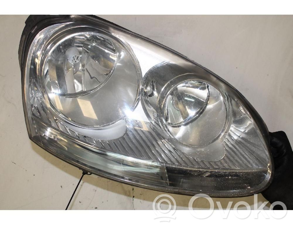 Volkswagen Golf V Faro/fanale
