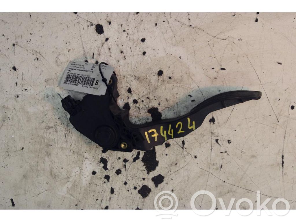 Nissan Micra Kaasupolkimen asentoanturi 