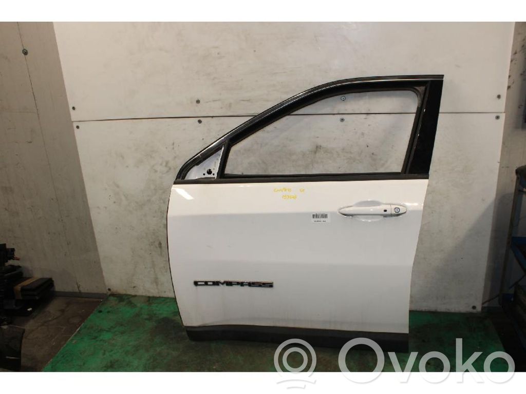 Priekinės durys   K68242543AA