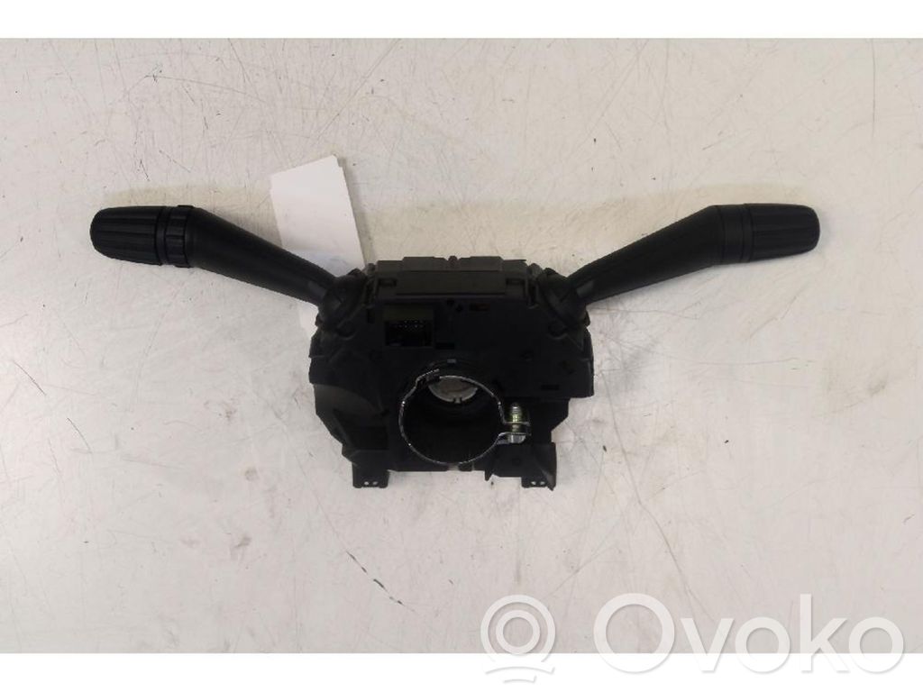 Light switch   735727488