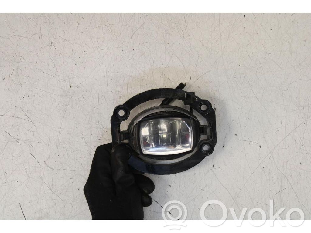 Etusumuvalo   68470159AA